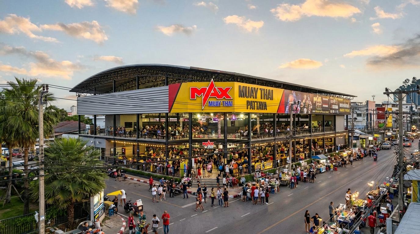 Intense live Muay Thai action at Max Muay Thai Stadium